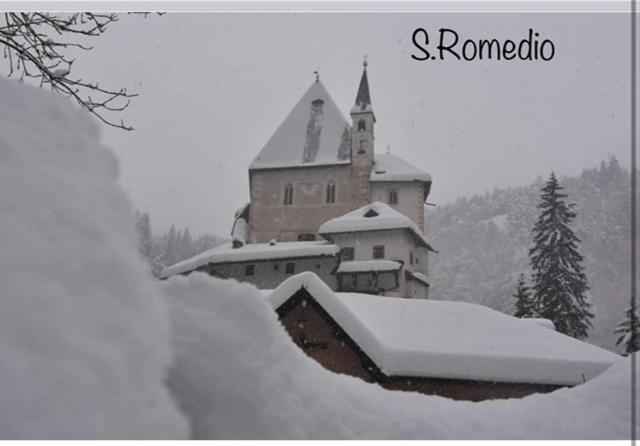 Appartamento Da Romina Con Parcheggio Gratuito Sanzeno Exterior foto